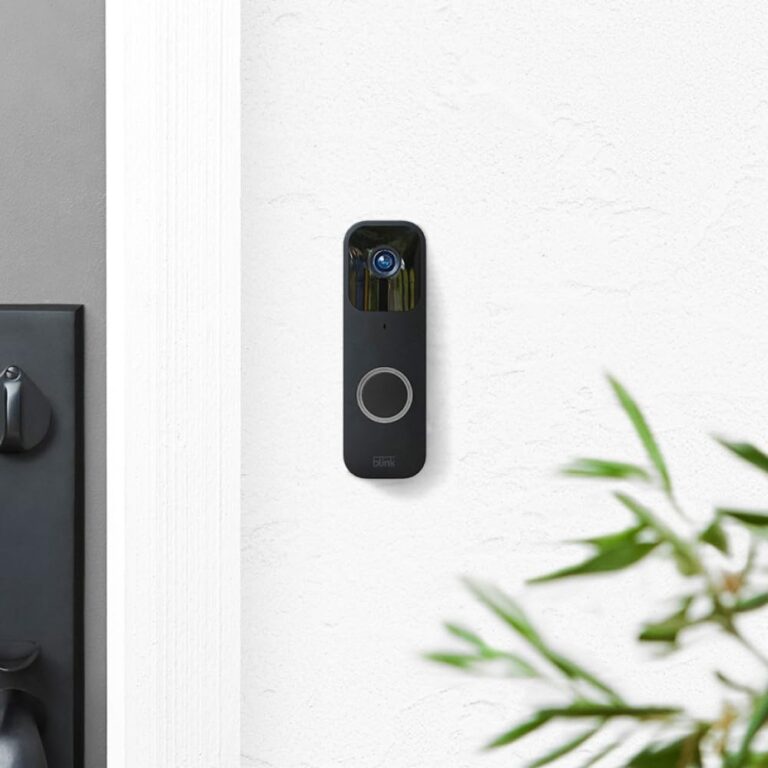 Blink Whole Home Bundle – Outdoor 4 camera, Mini 2 camera (white), Video Doorbell system (black) | HD video, motion detection, Works with Alexa - Image 2