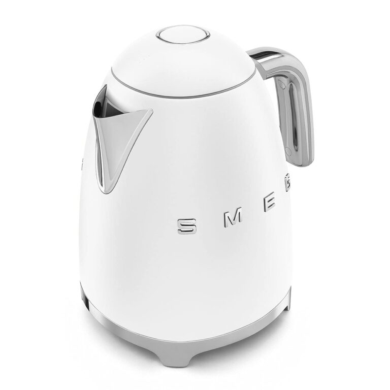 SMEG 50's Retro Style 7 Cup Electric Water Kettle with Automatic Shutoff, Removable Base, and Water Indicator, KLF03WHUS, White - Image 6