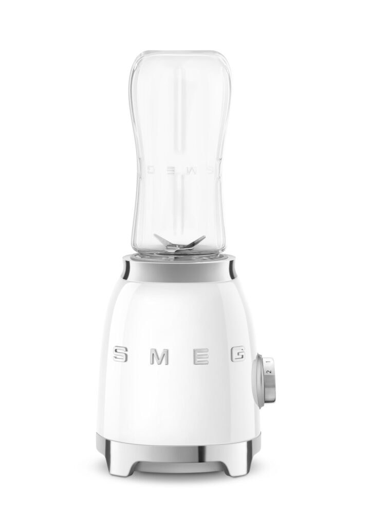 SMEG 50's Retro Style Personal Blender with Backlit Knob and Two BPA 600 ML Free bottles PBF01WHUS