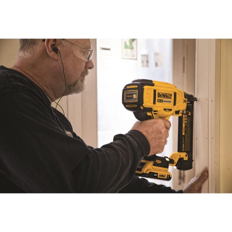 DEWALT DCN680B 20V MAX* XR® 18 GA Cordless Brad Nailer (Tool Only) - Image 4