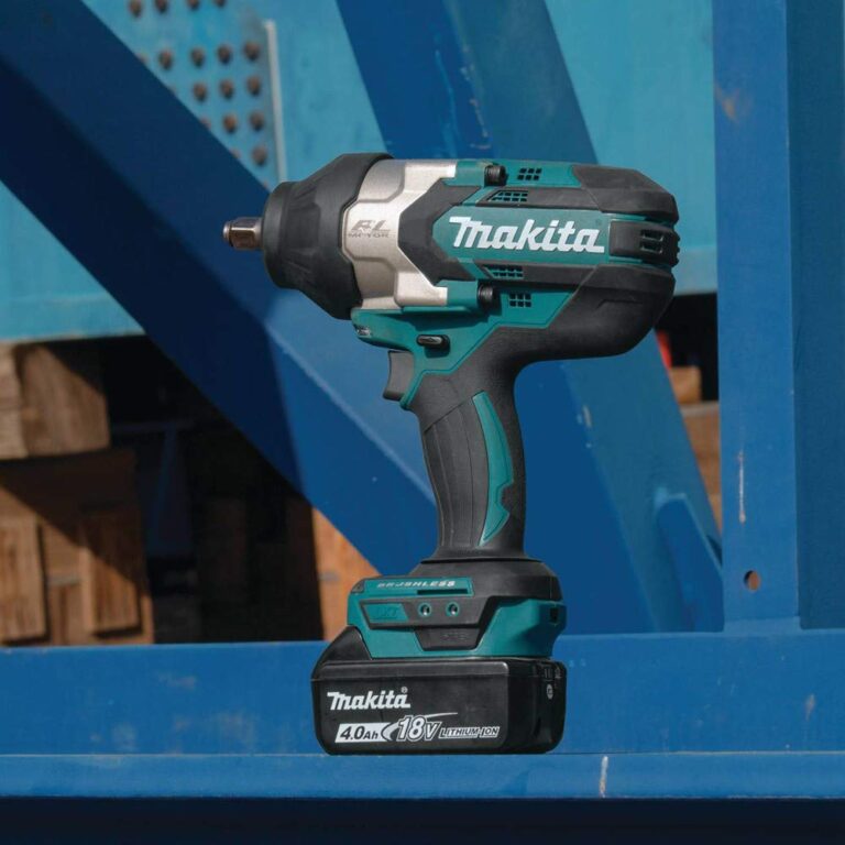 Makita XWT08Z 18V LXT® Lithium-Ion Brushless Cordless High-Torque 1/2" Sq. Drive Impact Wrench, Tool Only - Image 4