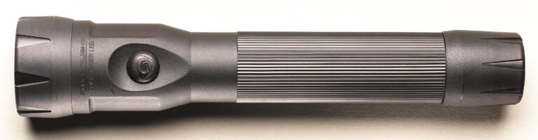 Streamlight 75832 Stinger DS LED Flashlight with AC/DC Piggyback Charger - 425 Lumens, Black - Image 4