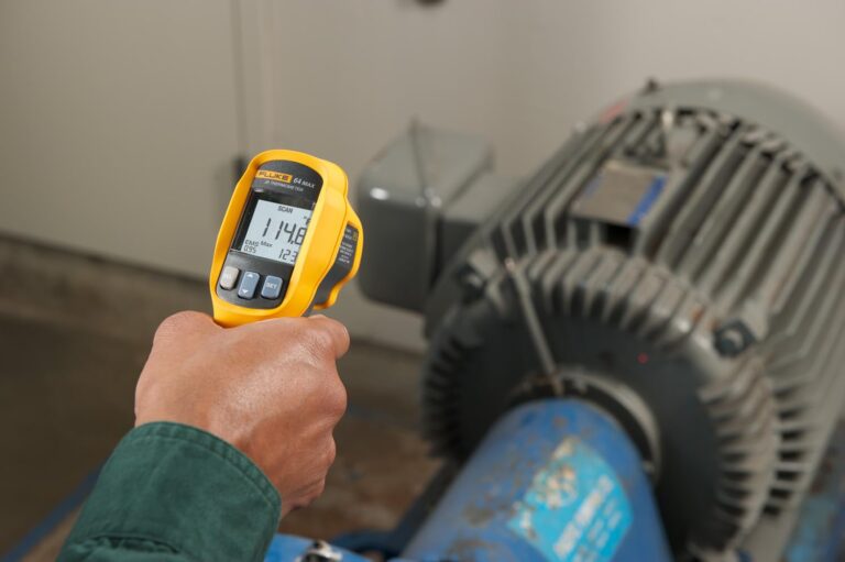 Fluke 64 Max Infrared Thermometer, Multi-Functional (Not for Human), -22 to 1112 °F Range - Image 4