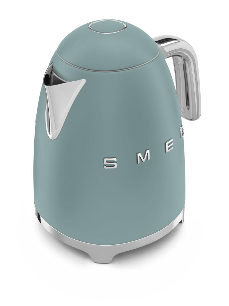 SMEG 50's Retro Style 7-Cup Electric Water Kettle with Automatic Shutoff, Removable Base, and Water Indicator (Jade) - Image 6