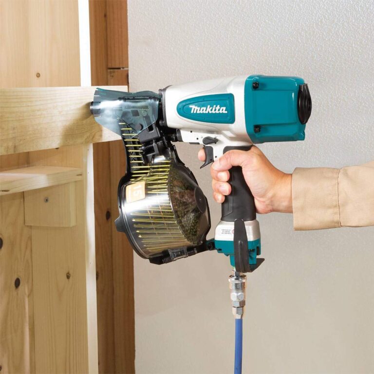 Makita AN613 Pneumatic 15° 2-1/2" Siding Coil Nailer - Image 2