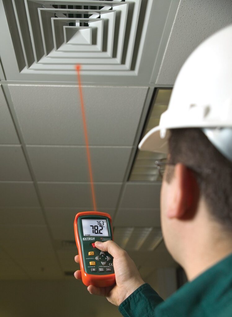 Extech AN200 CFM/CMM Mini Thermo-Anemometer with Built-in Infrared Thermometer - Image 3