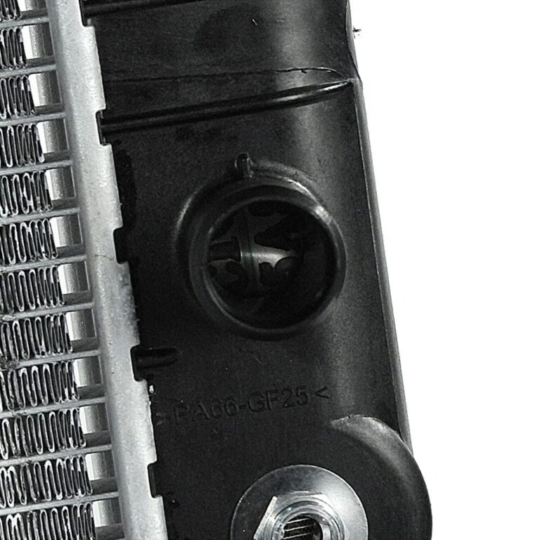 GM 21559 Radiator - Image 3