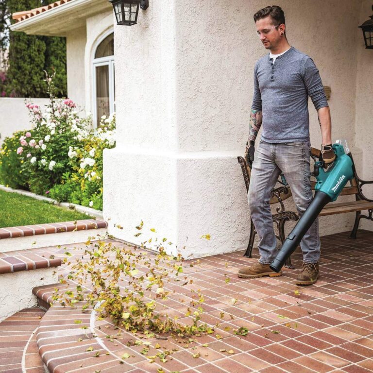 Makita XBU03Z 18V LXT® Lithium-Ion Brushless Cordless Blower, Tool Only - Image 3