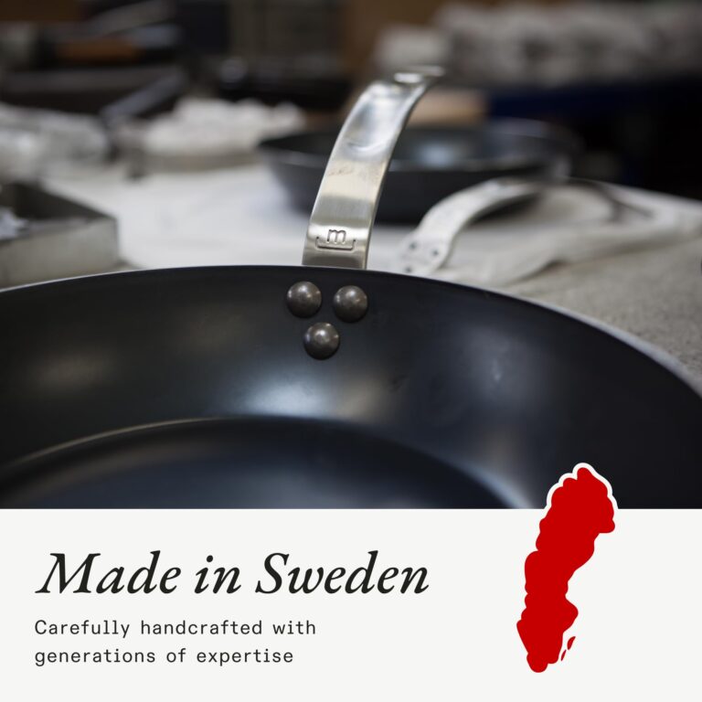 Made In Cookware - Seasoned 17" Round Carbon Steel Griddle - (Like Cast Iron, but Better) - Professional Cookware - Crafted in Sweden - Induction Compatible - Image 2