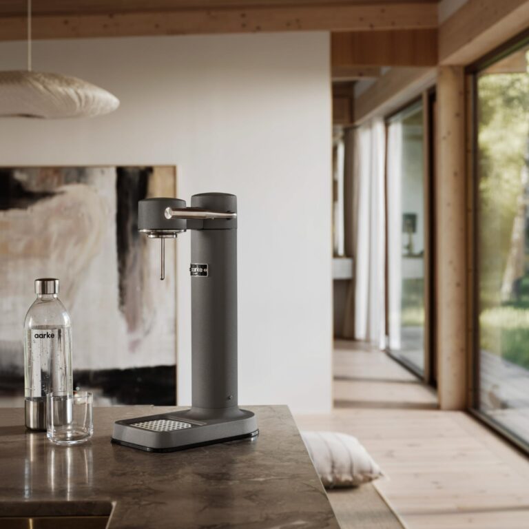 aarke Carbonator lll with CO2 Cylinder, Sparkling & Carbonation Water Machine, Stainless Steel with PET BPA-Free Reusable Bottle Volume 800 mL (Matte Grey) - Image 2