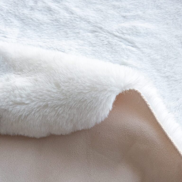 ORINOVA White Faux Fur Rug 5x7 Rugs for Living Room Shag Washable Area Rug Fuzzy Rugs for Bedroom Girl Room Decor Rectangle Rug - Image 2