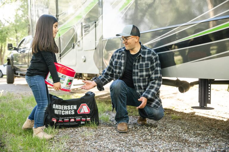 Andersen HITCHES 3602 Auto-Level Stabilizing Kit - Duffel Bag With 9-pc Kit and Trailer Jack Blocks for 5th Wheel RVs | Towing Camper Accessories - Image 3