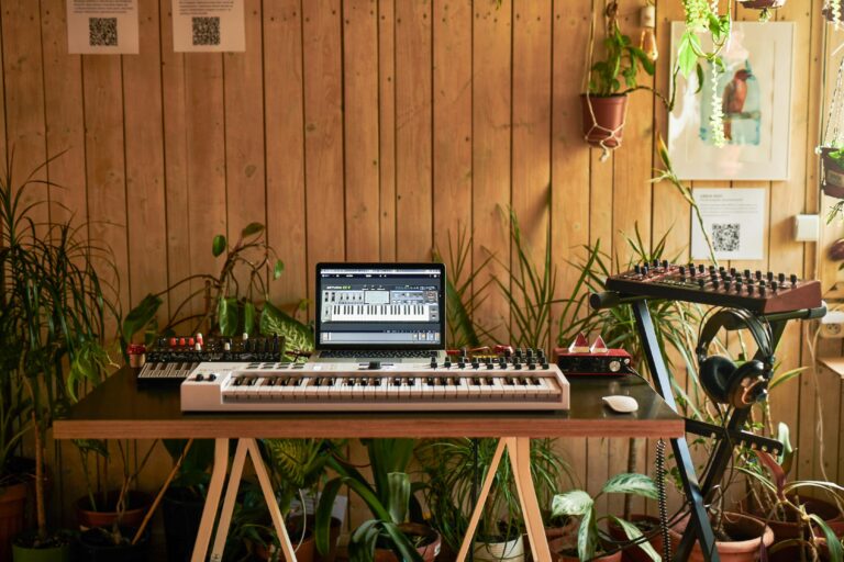 Arturia KeyLab Essential mk3 — 49 Key USB MIDI Keyboard Controller with Analog Lab V Software Included - Image 4