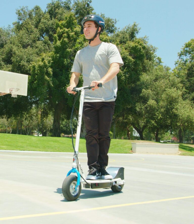 Razor E300 Electric Scooter for Kids Ages 13+ - 9" Pneumatic Tires, Up to 15 mph and 40 min of Ride Time, For Riders up to 220 lbs - Image 6