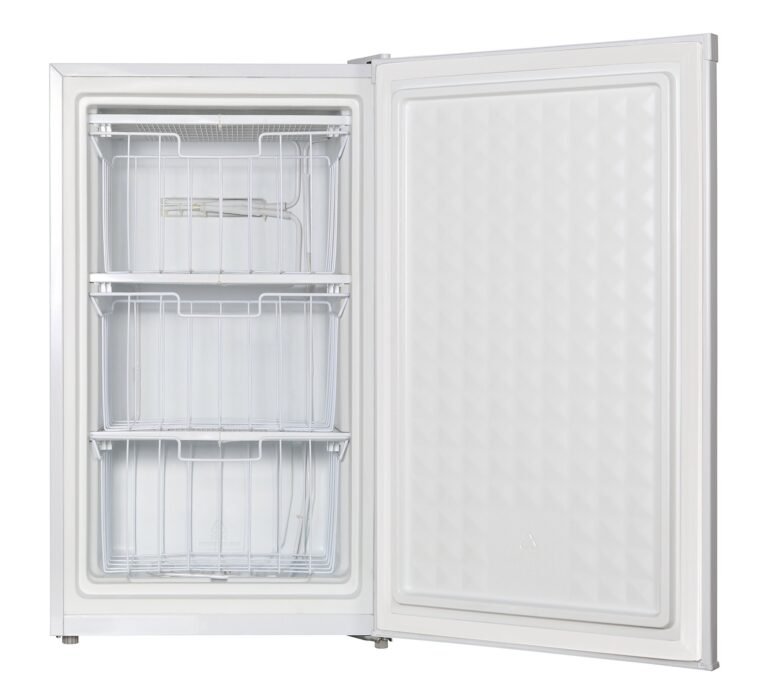 SPT UF-304W: 3.0 cu.ft. Upright Freezer in White - ENERGY STAR - Image 2