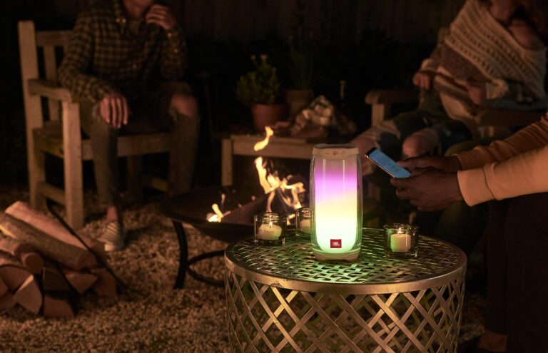 JBL Pulse 4 - Portable Bluetooth Speaker with 360 degrees LED lights, powerful sound and deep bass, IPX7 waterproof, 12 hours of playtime, JBL PartyBoost for multiple speaker pairing (White) - Image 8