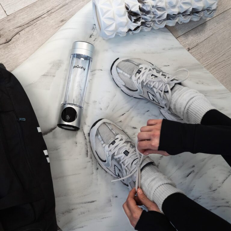 Hydrogen Water Bottle Generator - Up to 4100+ PPB Concentration - SPE/PEM Technology - Certified H2 Generator - Portable Athletic Performance & Hydration System - 6-Hour Hydrogen Retention (Silver) - Image 2
