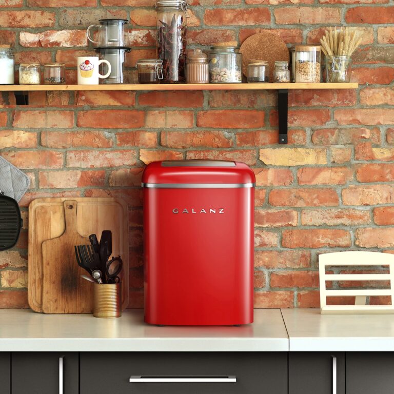 Galanz Portable Countertop Electric Ice Maker Machine, 26 lbs in 24 Hours, 9 Bullet Shaped Cubes Ready in 9 Minutes, 2 Ice Sizes, Perfect for Parties & Home Bar, 2.1 L, Retro Red - Image 3