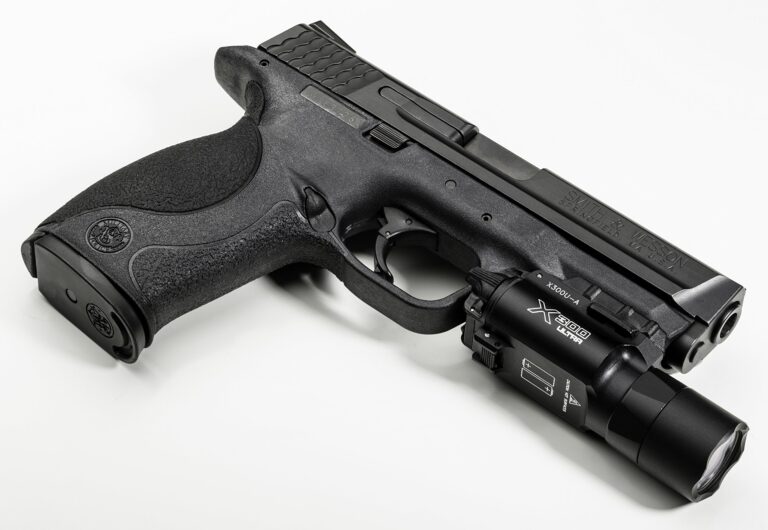 Surefire Ultra High Ouput LED Weaponlight, Black (X300U-A) - Image 2