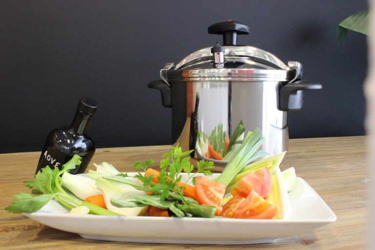 MAGEFESA Star Pressure Cooker, 14.8-Quart, 18/10 Stainless Steel, Works on All Stovetops (Induction Compatible), Safety Lock & 8 PSI Cooking - Image 9